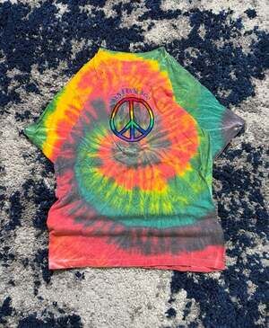Fruit of the Loom Heavy Cotton San Francisco Peace Sign Tie Dye T-Shirt
